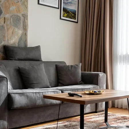 King's Square Lux 2 *