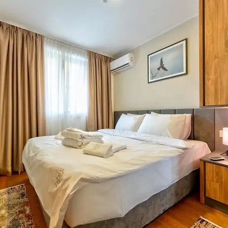 Apartment King's Square Lux 2